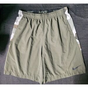 Nike‎ Dri-Fit Green Olive Camo Shorts Basketball Active Workout Size Mens Large
